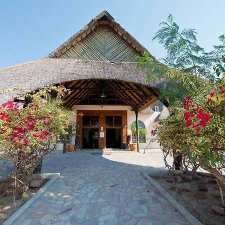 Oshakati Country Hotell Eksteriør bilde