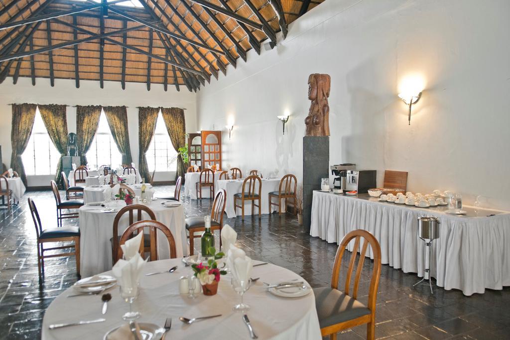 Oshakati Country Hotell Eksteriør bilde