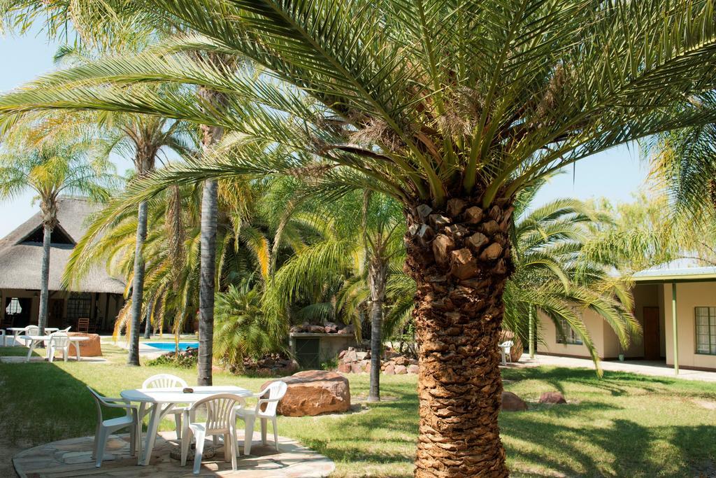 Oshakati Country Hotell Eksteriør bilde