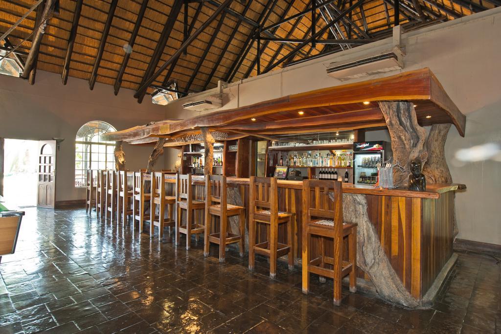 Oshakati Country Hotell Eksteriør bilde
