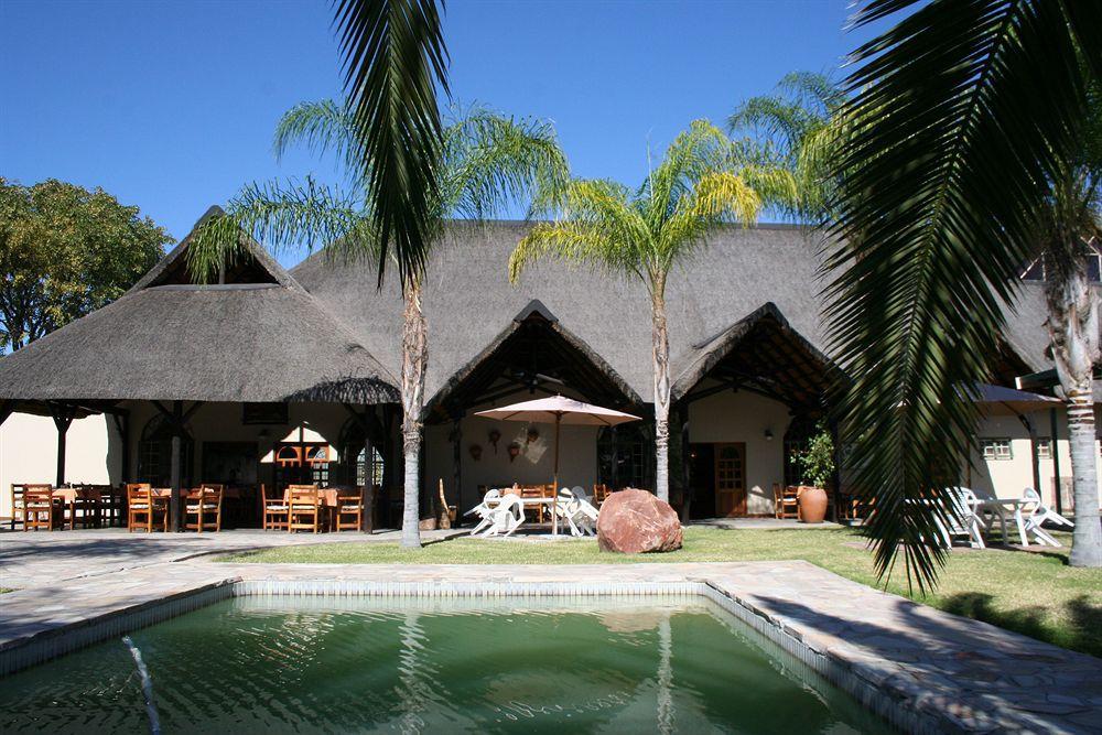 Oshakati Country Hotell Eksteriør bilde