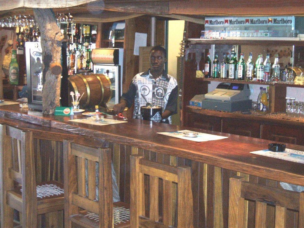 Oshakati Country Hotell Eksteriør bilde
